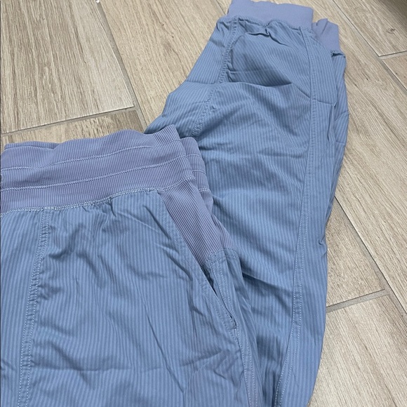 Lululemon Dance Studio Joggers MR Pant Belgium Blue Sz 8 - Picture 6 of 7